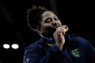 2024.08.02 - Jogos Olímpicos Paris 2024 - Judô Feminino - Bia Souza vence israelense Raz Hershko e conquista a medalha de ouro na categoria +78kg - Foto: Alexandre Loureiro/COB.<!-- NICAID(15830970) -->