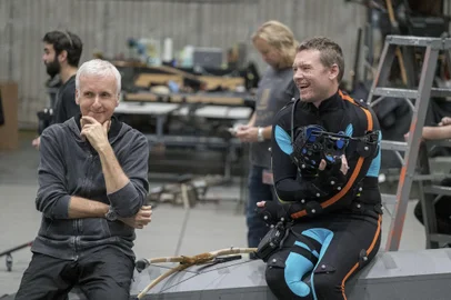 AVATAR 2Director James Cameron and actor Sam Worthington behind the scenes of 20th Century Studios' AVATAR 2. Photo by Mark Fellman. Â© 2022 20th Century Studios. All Rights Reserved.Indexador: Mark Fellman<!-- NICAID(15253274) -->