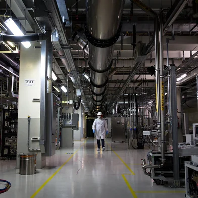 PORTO ALEGRE, RS, BRASIL, 19-06-2020: Infraestrutura de suporte para a sala limpa. A Ceitec, empresa estatal de tecnologia, sediada no bairro Lomba do Pinheiro, teve papel decisivo para que o Rio Grande do Sul se tornasse referencia em microeletronica no Brasil e no mundo. Apos anos acumulando prejuizos, o governo federal decidiu liquidar a empresa. Reportagem aborda o futuro do polo de microeletronica no RS com mudancas na Ceitec. (Foto: Mateus Bruxel / Agencia RBS)Indexador: Mateus Bruxel<!-- NICAID(14526663) -->