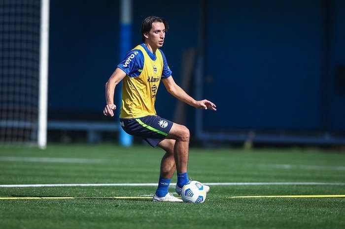 Felipão tem dúvidas para formar a dupla de zaga contra o Flamengo