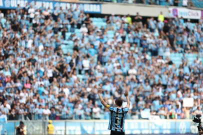 Partida entre Grêmio e Corinthians, na Arena, em Porto Alegre pela 38ª rodada do Campeonato Brasileiro.Foto: Jefferson Botega/Agencia RBS.Indexador: jeff botega<!-- NICAID(15931396) -->