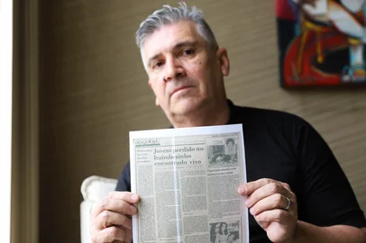 CAXIAS DO SUL, RS, BRASIL, 30/09/2026. Reportagem sobre os 39 anos em que André Machado Mendes ficou sumido por uma semana no Cânion Itaimbezinho, no Parque Nacional de Aparados da Serra, em Cambará do Sul. Atualmente, ele mora em Caxias do Sul e trabalha na escola Santa Catarina. (Foto: Bettina Gehm/Grupo RBS)Indexador: BETTINA GEHM<!-- NICAID(16376648) -->