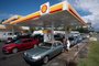 Hurricane Idalia Slams Into Florida's Gulf CoastPERRY, FLORIDA - AUGUST 31: Motorists wait on line for fuel in the aftermath of Hurricane Idalia on August 31, 2023 in Perry, Florida. Idalia, which weakened to a tropical storm made landfall at Keaton Beach, Florida as a category 3 hurricane and caused heavy rain and flash flooding.   Sean Rayford/Getty Images/AFP (Photo by Sean Rayford / GETTY IMAGES NORTH AMERICA / Getty Images via AFP)Editoria: DISLocal: PerryIndexador: SEAN RAYFORDSecao: meteorological disasterFonte: GETTY IMAGES NORTH AMERICAFotógrafo: CONTRIBUTOR<!-- NICAID(15528227) -->