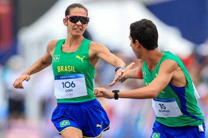 Viviane Lyra e Caio Bonfim Revezamento marcha atlética Foto: Wagner Carmo/CBAt<!-- NICAID(15834558) -->