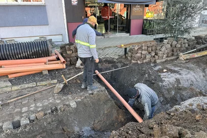 Nova fase de obras do Samae causam bloqueios na Rua Dr. Montaury, no Centro de Caxias<!-- NICAID(16073674) -->
