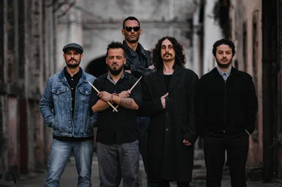 Foto de divulgação da banda "Ícaro Chaves Blues & Destilados", de Rio Grande (RS).<!-- NICAID(16361272) -->