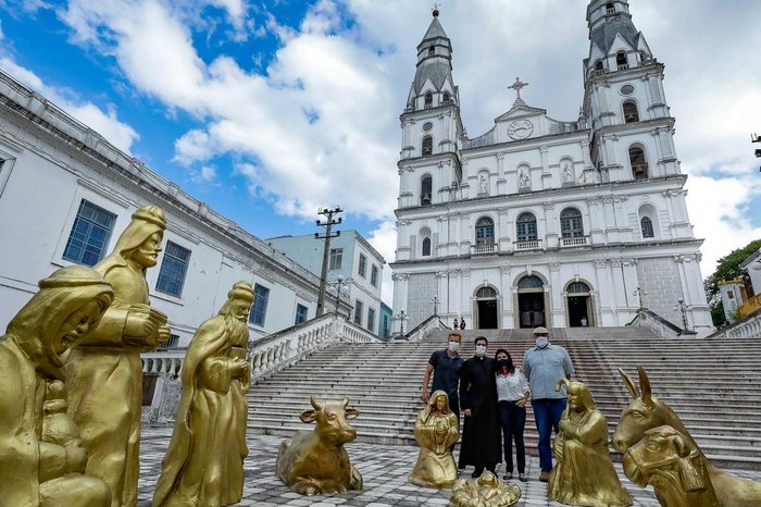 Na tarde deste domingo (5), ocorreu a abertura do presépio na Igreja Nossa Senhora das Dores