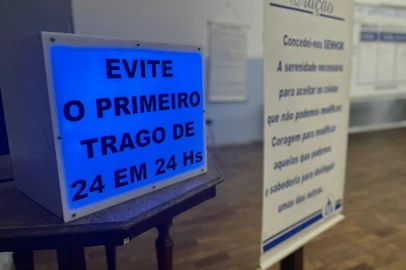 Alcoolicos Anonimos Cidade Baixa<!-- NICAID(15938748) -->