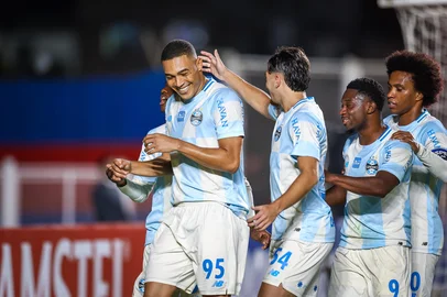 Gremio x RiestraBuenos Aires, Argentina, 05/05/2026: Riestra vs Grêmio, válido pela Sul-Americana 2026, no estádio Nuevo Gasómetro. Foto: Lucas Uebel/Grêmio FBPAEditoria: SPOLocal: Buenos AiresIndexador: Lucas UebelSecao: futebolFonte: Gremio.netFotógrafo:  Gremio x Riestra<!-- NICAID(16279518) -->
