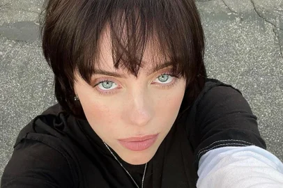 Billie Eilish é uma cantora dos Estados Unidos. <!-- NICAID(14986235) -->