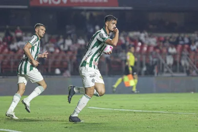 futebol, Coritiba, Matheus Cadorini, Inter<!-- NICAID(15435717) -->