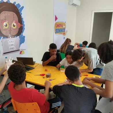 Projeto Semeando Saberes – Tecnologia com Mão na massa<!-- NICAID(15477117) -->