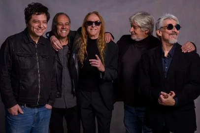 Bandaliera<!-- NICAID(15341148) -->