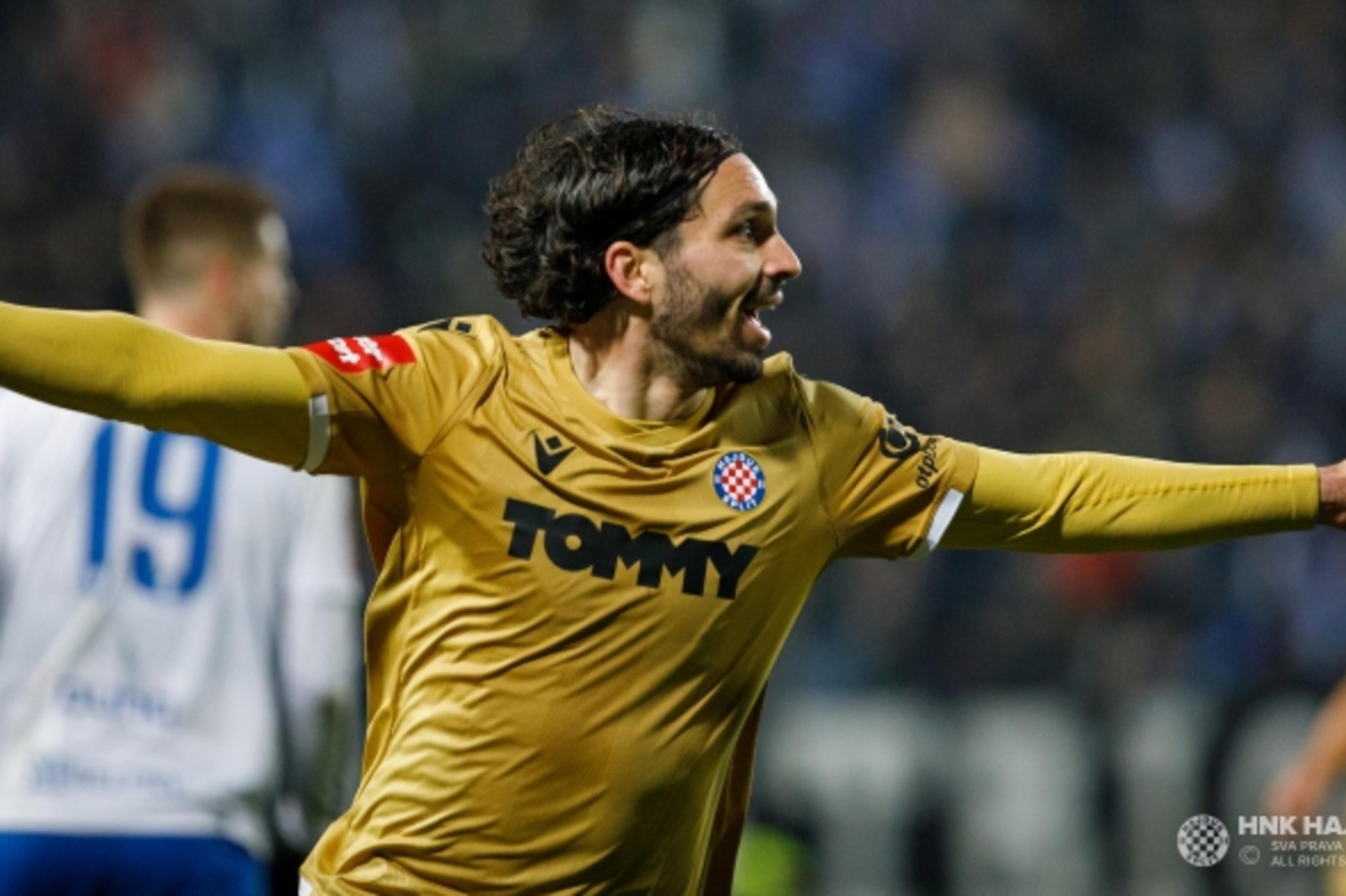 Gols, assistências e jogos: os números de Filip Krovinovic, meia croata