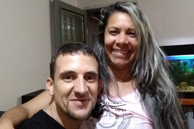 Leandro com sua esposa Izabel <!-- NICAID(15136708) -->