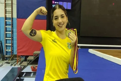 Emily Figueiredo, levantamento de pesos