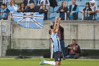 03/11/2022 - PORTO ALEGRE, RS - Grêmio x Brusque, Campeonato Brasileiro, Série B - FOTO: Jefferson Botega / Agência RBSIndexador: Jeff Botega<!-- NICAID(15255350) -->