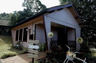 Brizoleta é espaço de troca de saberes na Festa da Colônia de Gramado. projeto Escolinha Rural, que conta com atividades desenvolvidas dentro de uma antiga escola<!-- NICAID(16033024) -->