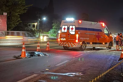 Mulher morre atropelada na RS-122 em Portão <!-- NICAID(16115790) -->