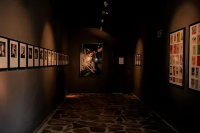 Exposição Tabu exibe os Nus e as Noivas de Sioma Breitman juntos pela primeira vez em quase um séculoConhecido como um fotógrafo do cotidiano, o ucraniano Sioma Breitman (1903-1980) registrou a cena porto-alegrense, em especial da Rua da Praia, entre as décadas de 1920 e 1980<!-- NICAID(15300012) -->