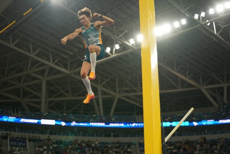 Armand Duplantis, salto com vara, atletismo