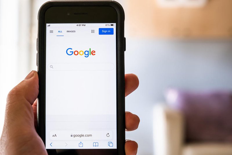 Buscador do Google acessado pelo celular.<!-- NICAID(15218077) -->