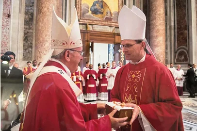 "Deixa um legado de esperança, que é também o símbolo da Páscoa", diz arcebispo Dom Rodolfo sobre papa Francisco<!-- NICAID(16020872) -->
