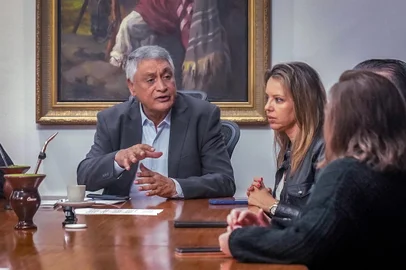 Mesa da Assembleia suspende sessões por causa das enchentes <!-- NICAID(15751747) -->