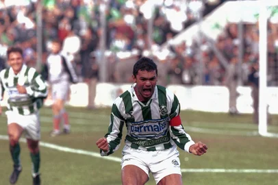 Gauchão 98 - Juventude x Internacional FOTO DE ARQUIVO 31/05/1998Na foto, Flávio Campos.pasta: 37644<!-- NICAID(1111872) -->