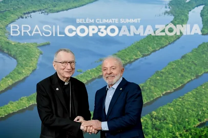 Lula e Pietro Parolin - Cardeal Secretário de Estado<!-- NICAID(16162859) -->