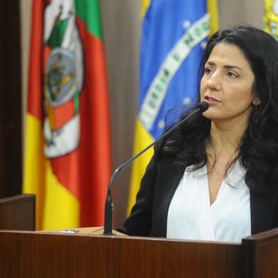 CAXIAS DO SUL, RS, BRASIL, 16/05/2023. Sessão Extraordinária na Câmara de Caxias do Sul vota pedido de cassação do vereador Sandro Fantinel. Na foto, vereadora Marisol Santos (PSDB). (Bruno Todeschini/Agência RBS)Indexador: BTK<!-- NICAID(15429820) -->
