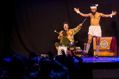 O Projeto Teatro Para Todos chega à sua 9ª edição com o compromisso de democratizar o acesso à arte e fomentar a cena teatral. Com o objetivo de proporcionar temporadas de espetáculos a preços populares para a comunidade no valor de R$ 30,00, sendo meia entrada para estudantes, sênior e venda antecipada. A iniciativa contempla cinco temporadas teatrais, de março a julho onde cada grupo participante se apresenta aos sábados e domingos, sempre às 19h.<!-- NICAID(15994285) -->