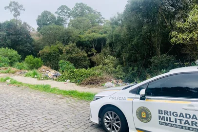 Dois jovens encontraram o acessório às margens da Avenida Rachel Cagliari Grazzotin<!-- NICAID(15515742) -->