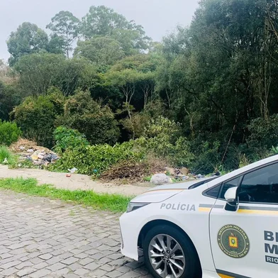 Dois jovens encontraram o acessório às margens da Avenida Rachel Cagliari Grazzotin<!-- NICAID(15515742) -->
