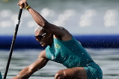 2024.08.06- Jogos Olímpicos Paris 2024 - Canoagem Velocidade - A dupla brasileira Isaquias Queiroz e Jacky Godmann competem na primeira eliminatÃ³ria do C2 500m. Foto: Alexandre Loureiro/COB<!-- NICAID(15834562) -->