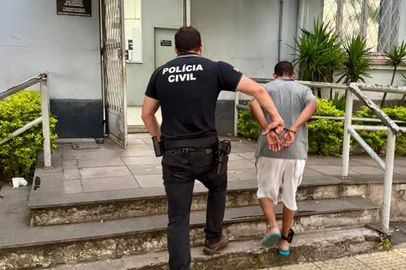 Suspeito de roubar carro de idosos é preso pela Polícia Civil no dia do seu aniversário<!-- NICAID(15969490) -->