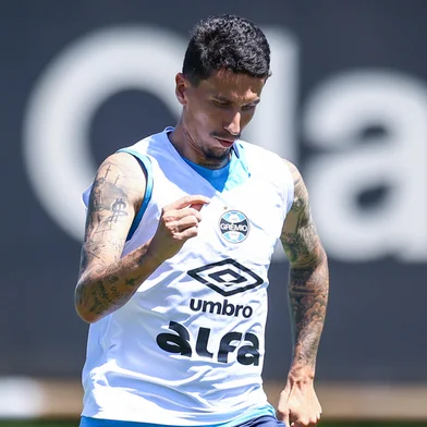 RS - FUTEBOL/ TREINO GREMIO 2025 - ESPORTES - Jogadores do Gremio realizam treino tÃ©cnico durante a manha desta quarta-feira, no CT Luiz Carvalho, na preparaÃ§Ã£o para a partida valida pelo Campeonato Brasileiro 2025. Na foto, Dodi.  FOTO: LUCAS UEBEL/GREMIO FBPA<!-- NICAID(16153084) -->
