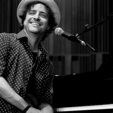 Luciano Leães tocando no New Orleans Jazz Museum, em Nova Orleans<!-- NICAID(16025586) -->