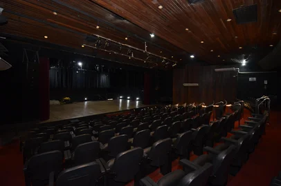 Obras de revitalização do Centro Municipal de Cultura Lupicínio Rodrigues, onde fica o Teatro Renascença, em Porto Alegre, são concluídas.<!-- NICAID(16082358) -->
