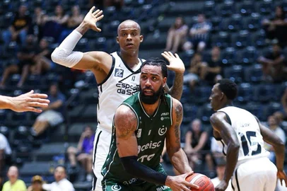 União Corinthians encerra turno do NBB com derrota para o Corinthians de São Paulob<!-- NICAID(16195349) -->