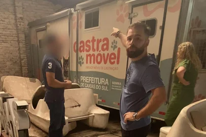 Castramóvel sem uso na sede da Semmas<!-- NICAID(15998061) -->