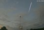 Em raro fenômeno, meteoro "fireball" é registrado ainda sob a luz do dia no céu do RS