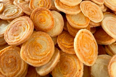 Giro Biscoitos Especiais, Coluna Sara Bodowsky, Donna de 2 de novembro<!-- NICAID(15903860) -->