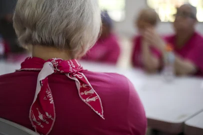 NOVO HAMBURGO, RS, BRASIL, 08-10-2025: Grupo oncológico Amigas de Mãos Dadas atuam no suporte e rede de apoio a pacientes e ex-pacientes em tratamento de câncer de mama. Foto: Camila Hermes/Agencia RBS<!-- NICAID(16142083) -->