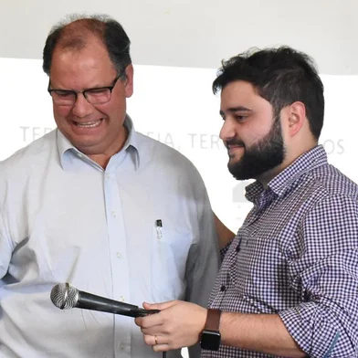 A pedido de Silvana PiresDeputado Federal Alceu Moreira (MDB-RS) e deputado estadual Gabriel Souza (MDB-RS)<!-- NICAID(14270437) -->