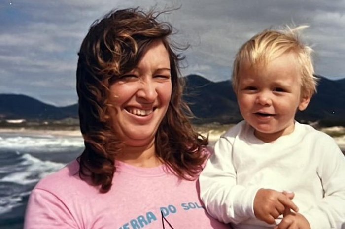 Mauricio com a mãe Rosane