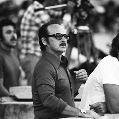 Inter Campeão Brasileiro de 1975.No dia 14 de dezembro de 75, o Inter tornou-se campeão brasileiro ao vencer o Cruzeiro com um gol de Figueroa.Campeonato Brasileiro de 1975Estádio Beira-Rio - Inter 1 X 0 Cruzeiro #Envelope: 111683*OBS CDI: fotógrafo identificado como "Carloss" no envelope original de negativos.<!-- NICAID(11870611) -->