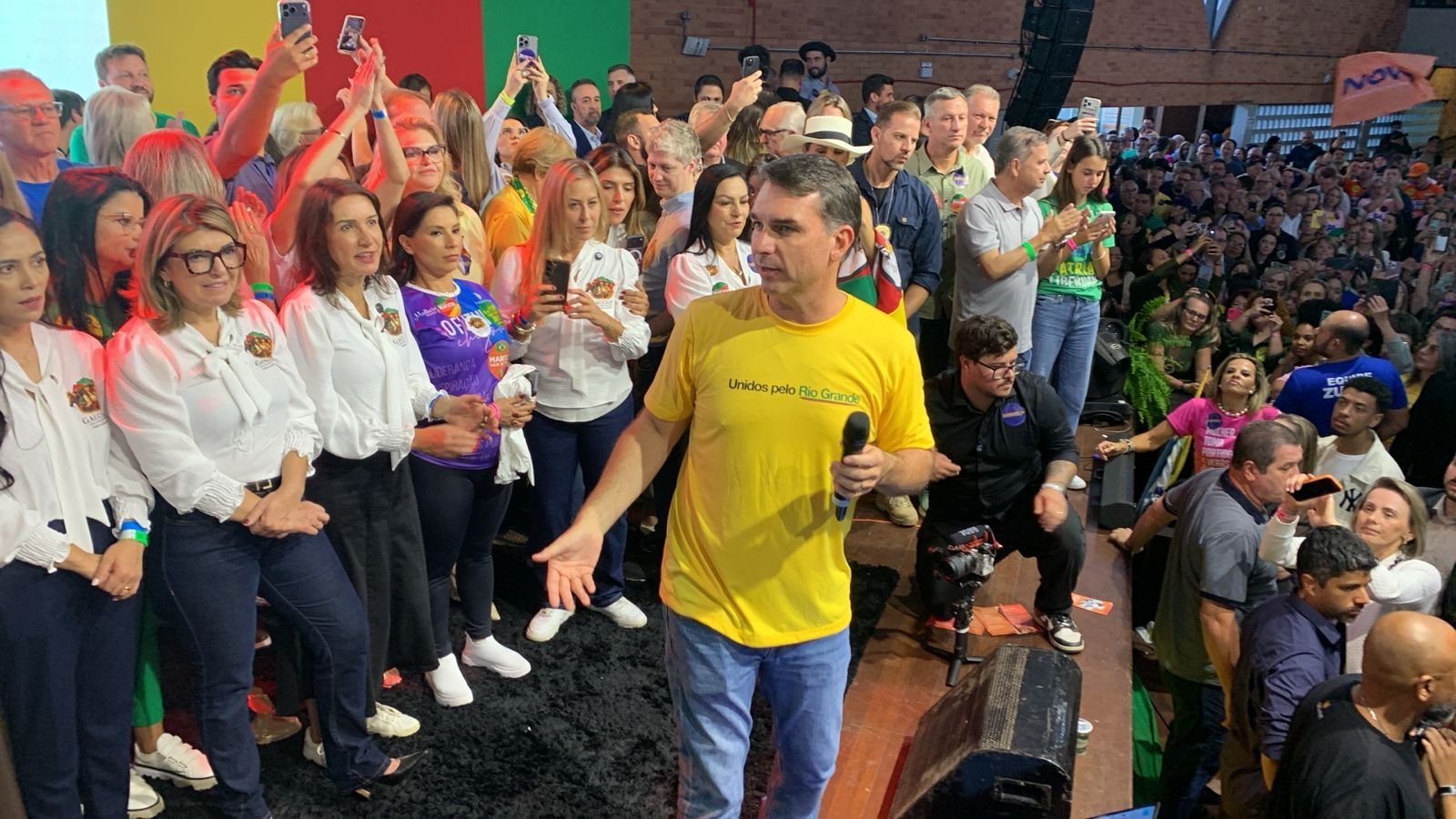 Bolsonaro de sapat&ecirc;nis