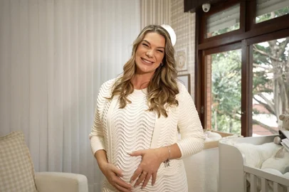 Sob o comando de Brunna Colossi, "Que Amor é Esse?" estreia neste sábado na RBS TV<!-- NICAID(16266950) -->