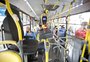 Quatro em cada 10 linhas de ônibus de Porto Alegre já operam sem cobrador